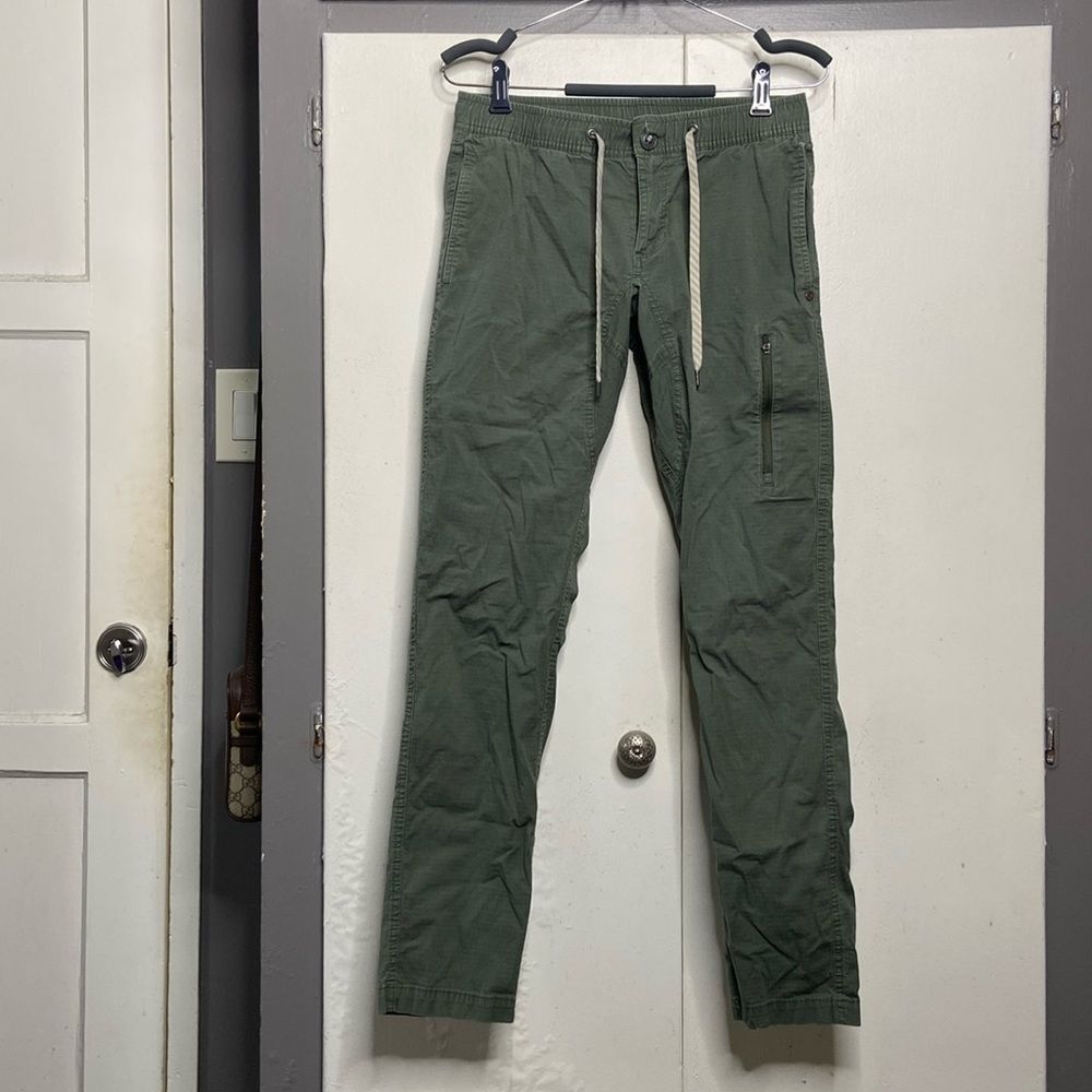 Vuori Men's Ripstop Climber Drawstring Pant size small Green V412